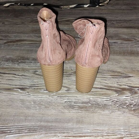 Report  Padma tan peep toe ankle heeled boots  Sz 7.5  NWOT - Picture 4 of 8